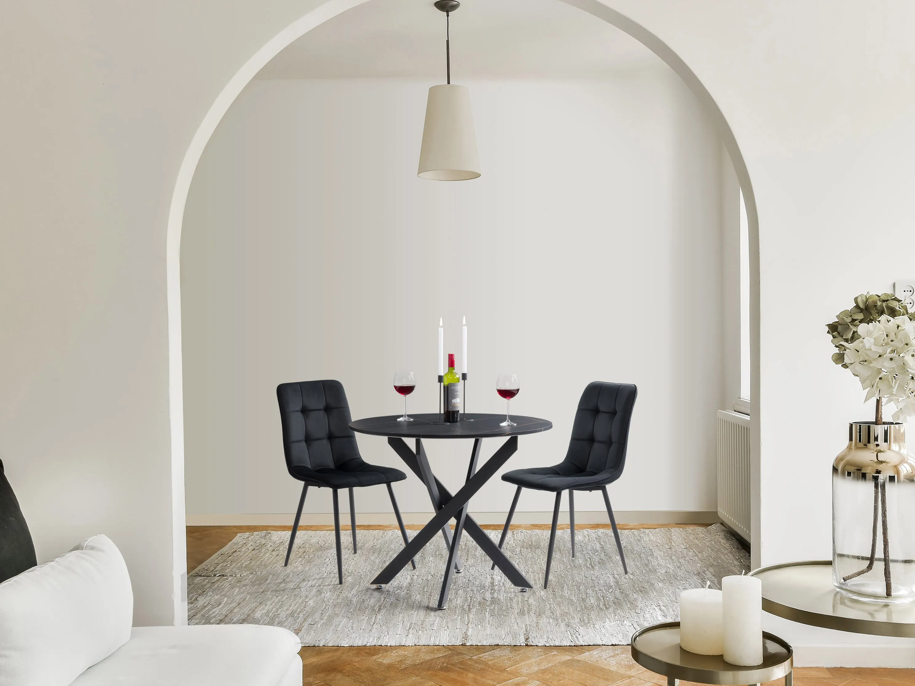 Black Round Dining Table