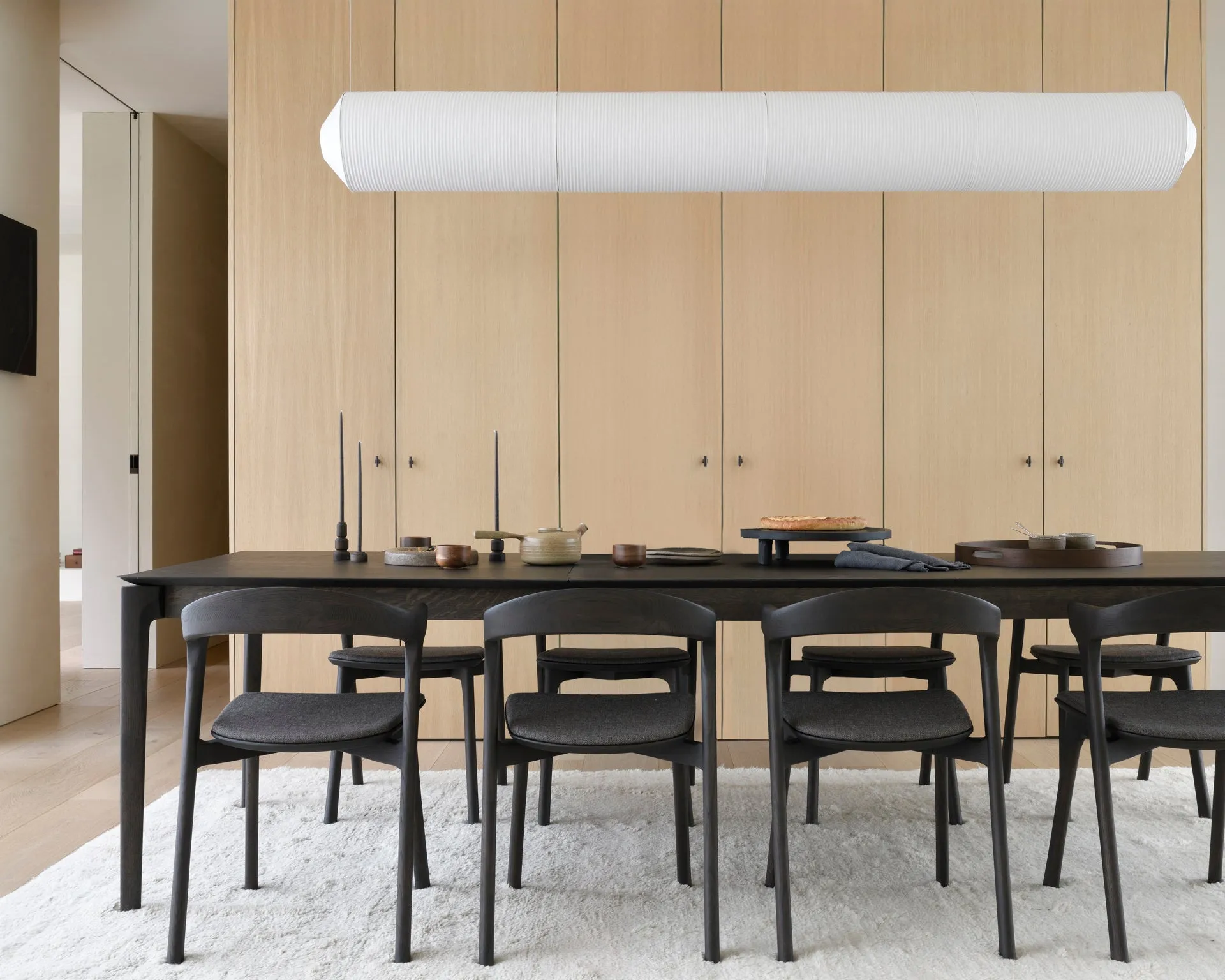 Bok extendable dining table