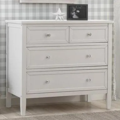 Classic 3 Drawer Dresser with Interlocking Drawers