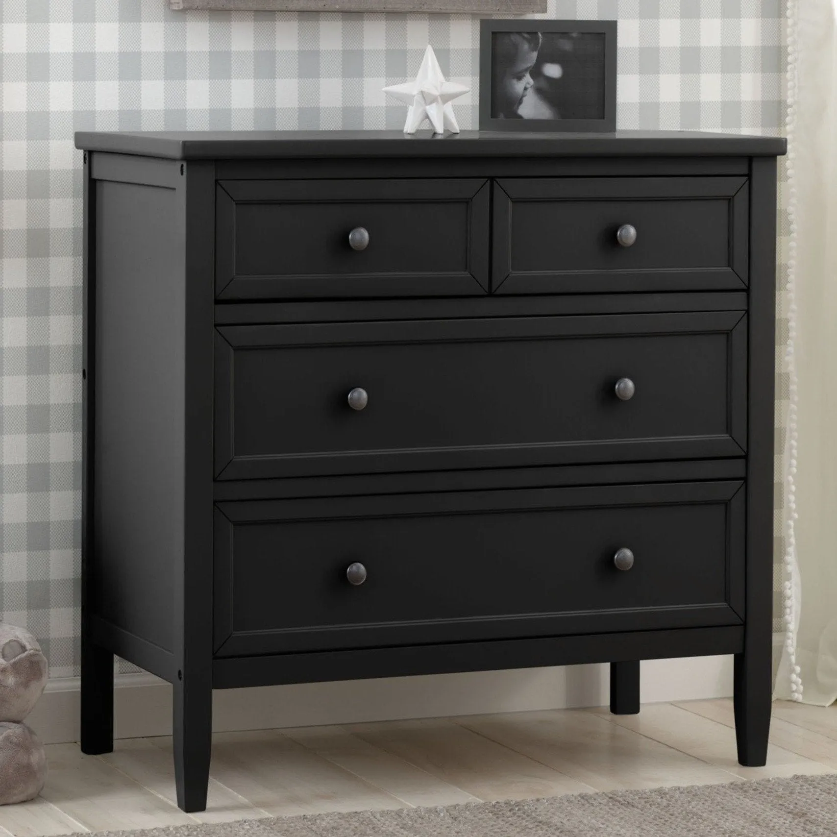 Classic 3 Drawer Dresser with Interlocking Drawers