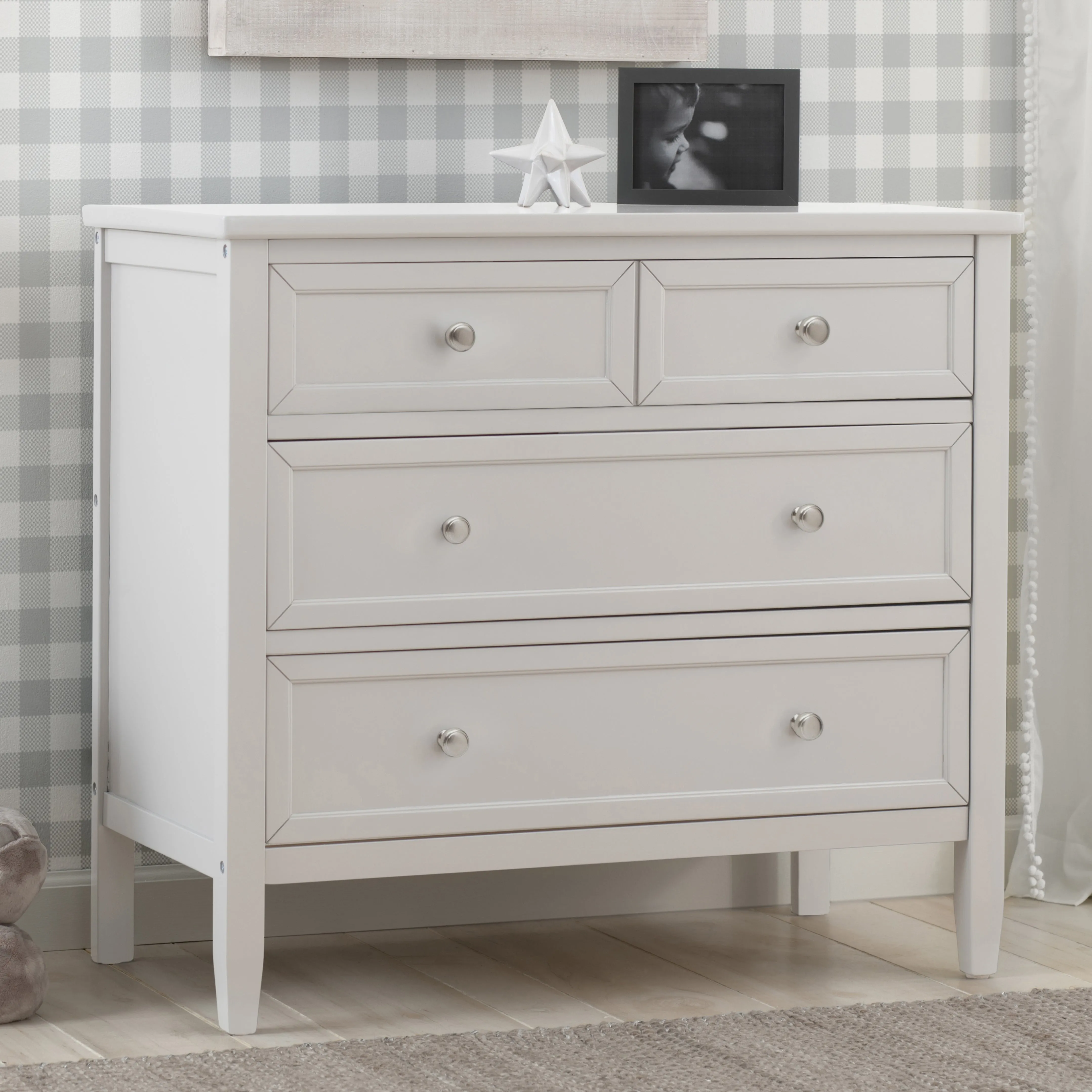 Epic Place 3 Drawer Dresser with Interlocking Drawers